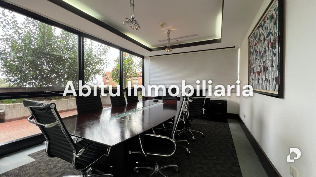 Oficina en Los Naranjos (del Cafetal), Caracas – 1