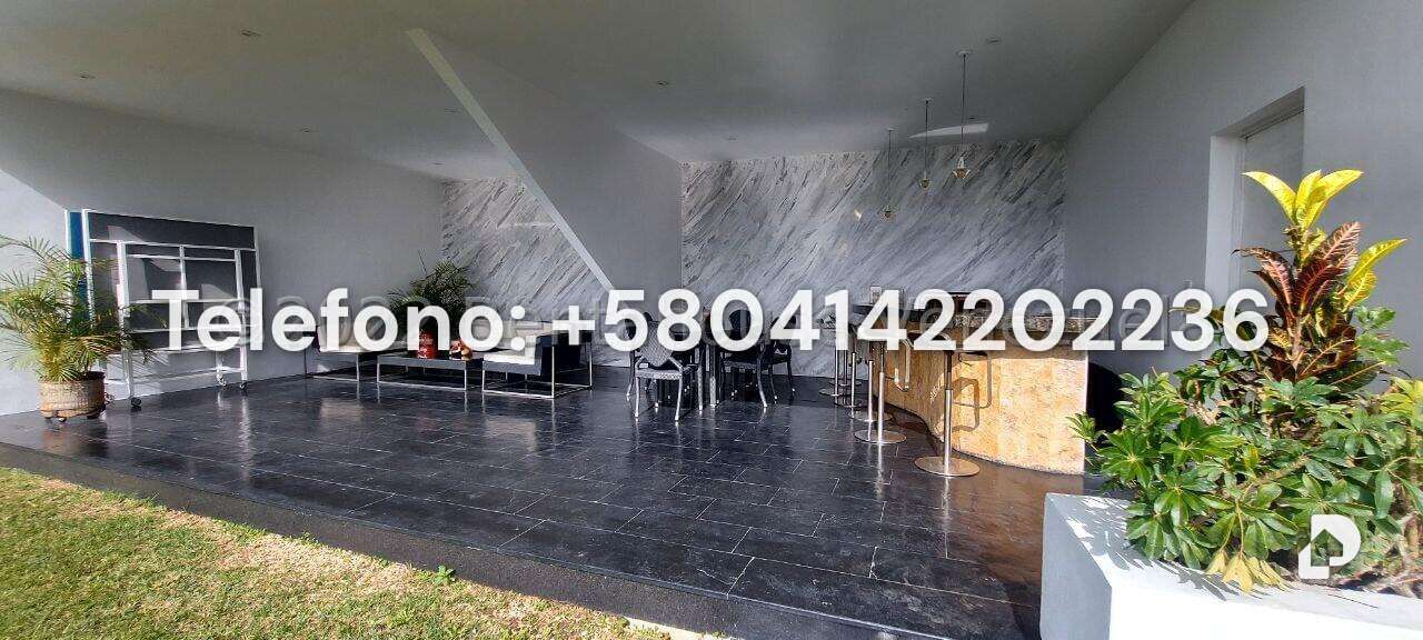 Casa en Los Guayabitos, Caracas – 37