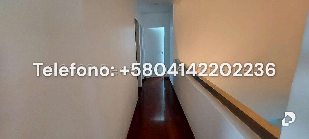Casa en Los Guayabitos, Caracas – 21
