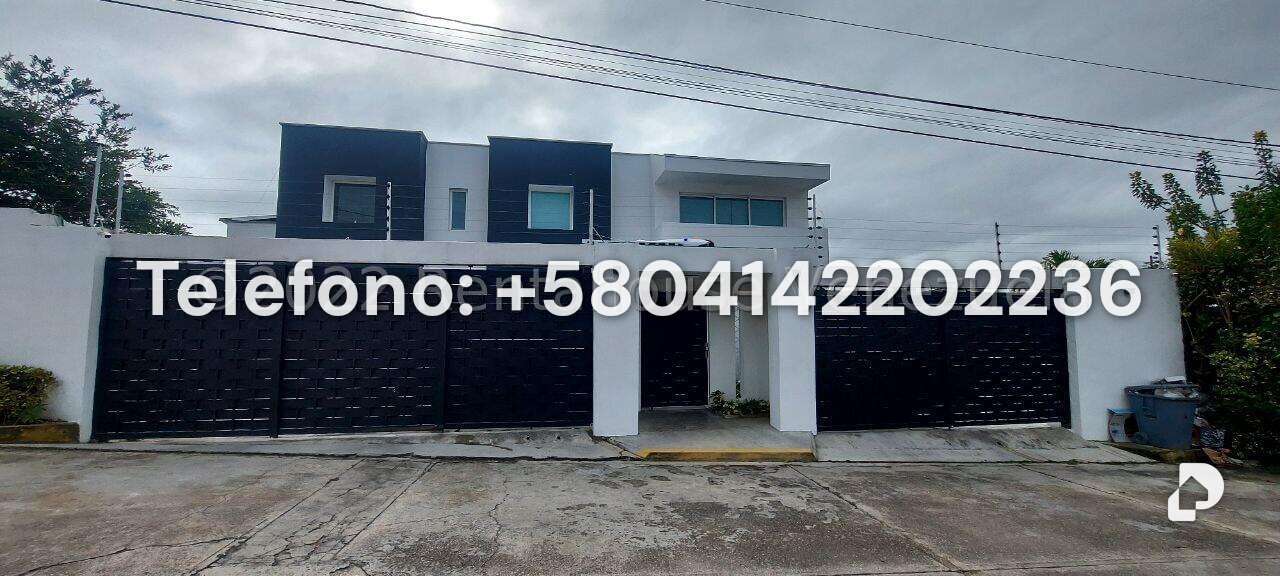 Casa en Los Guayabitos, Caracas – 48