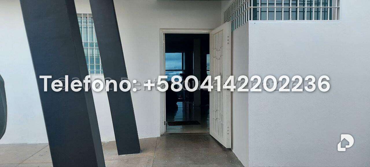 Casa en Los Guayabitos, Caracas – 3