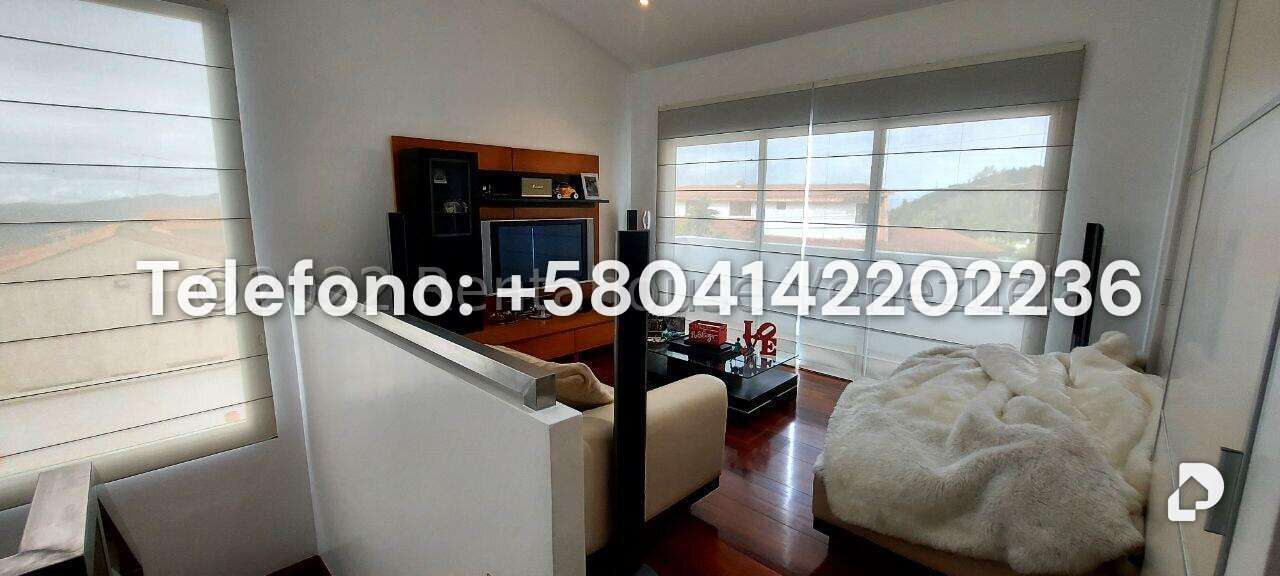 Casa en Los Guayabitos, Caracas – 18