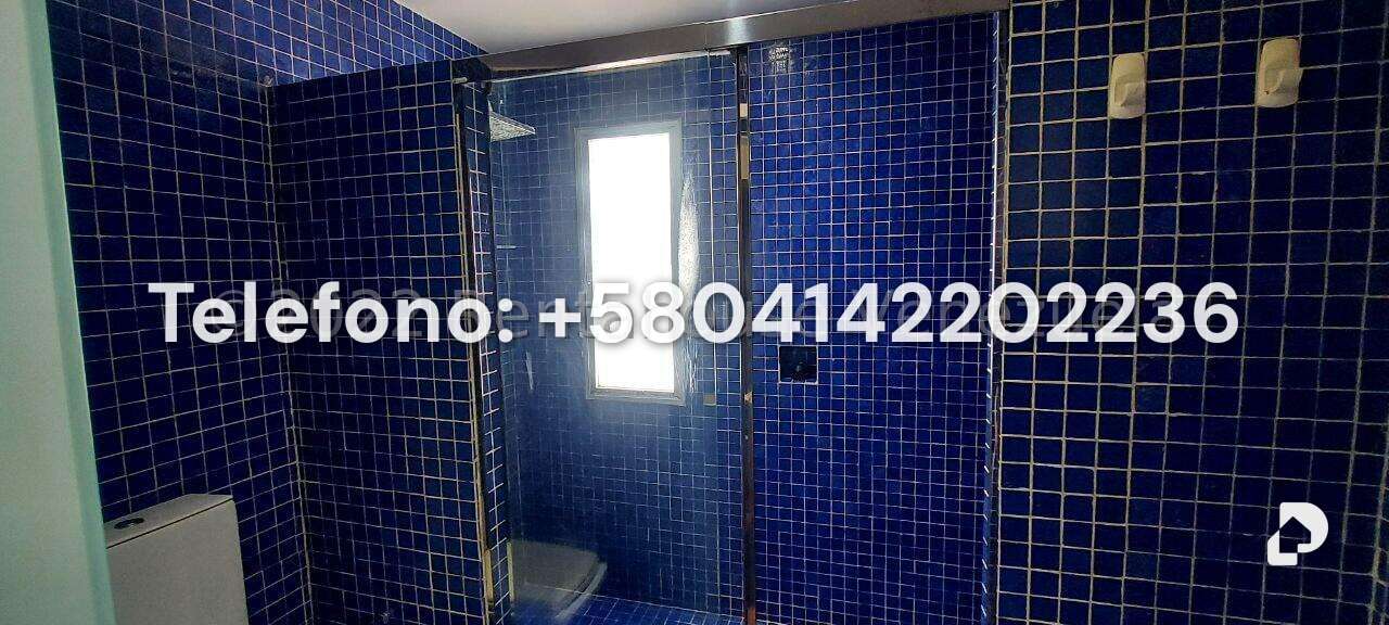 Casa en Los Guayabitos, Caracas – 26