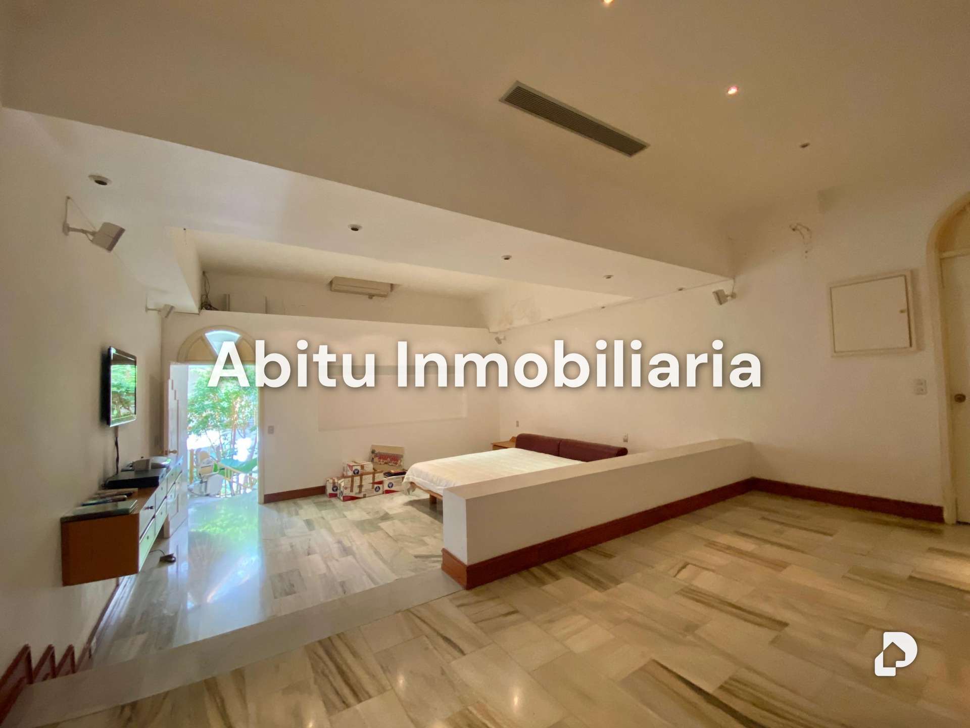 Casa en La Floresta, Caracas – 13