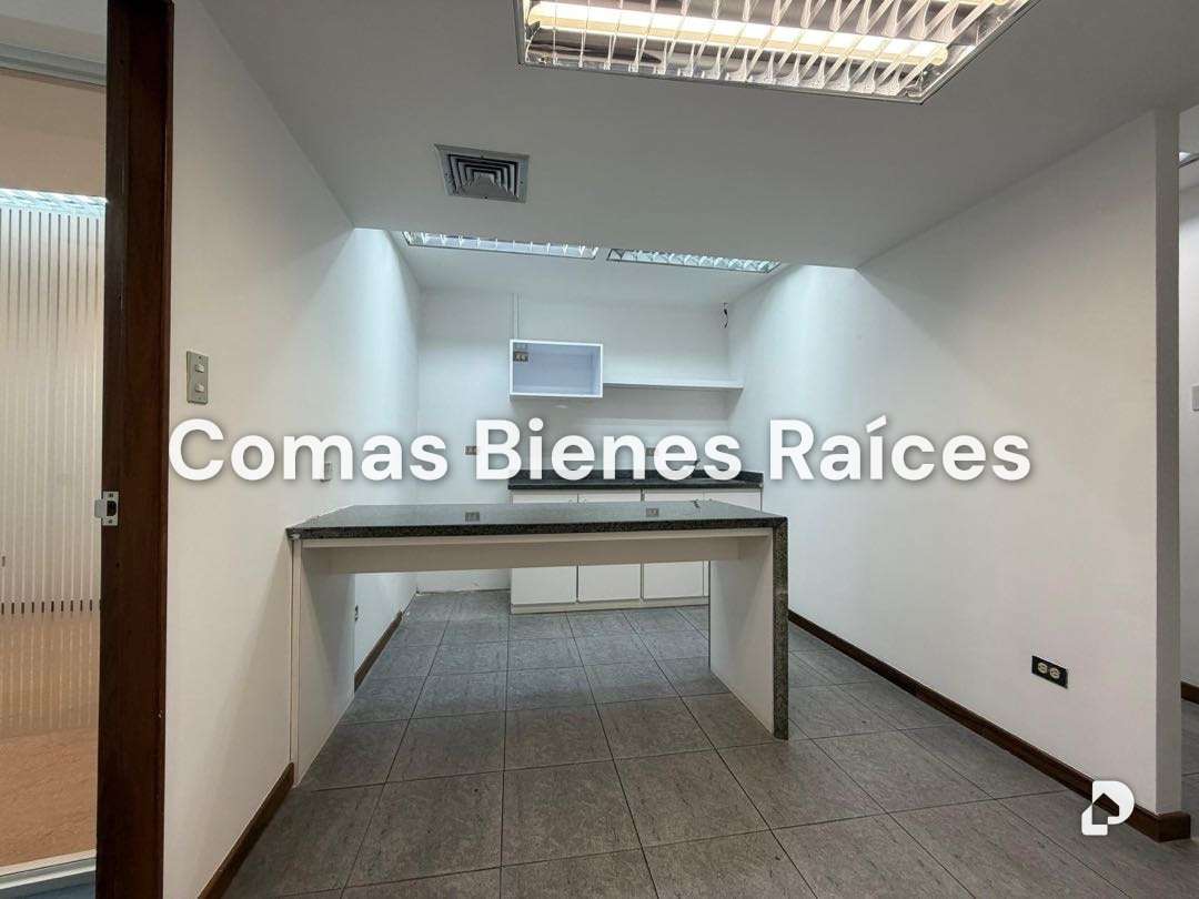 Oficina en Las Mercedes, Caracas – 8