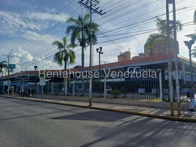 Commercial space in Urbanización El Centro, Maracay - 1