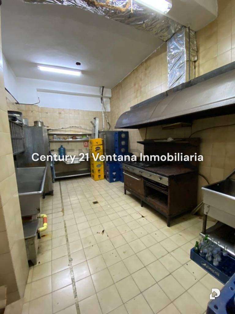 Local comercial en Av. Fuerzas Armadas, Caracas – 8