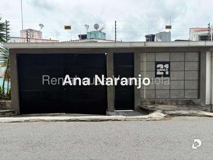 Casa en Lomas De La Trinidad, Caracas – 1