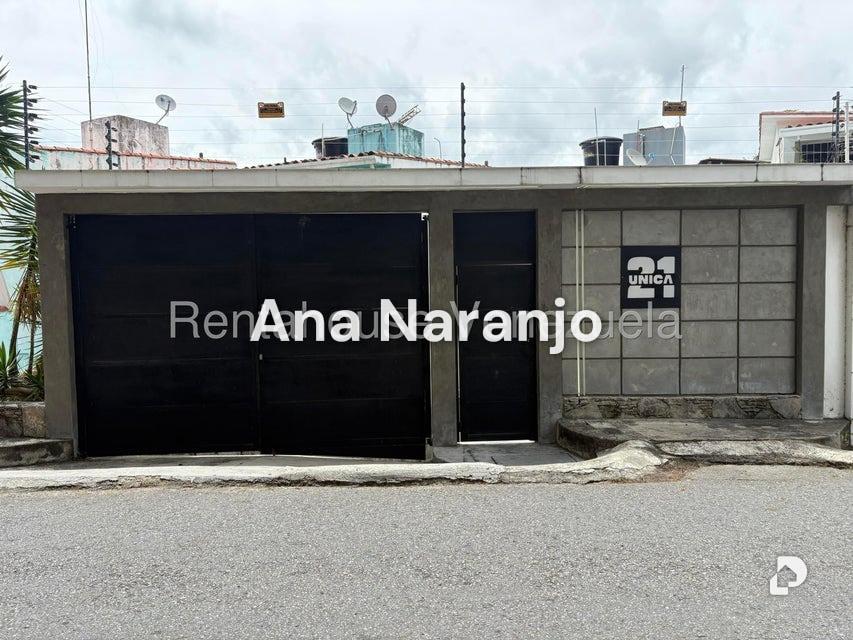 Casa en Lomas De La Trinidad, Caracas – 1