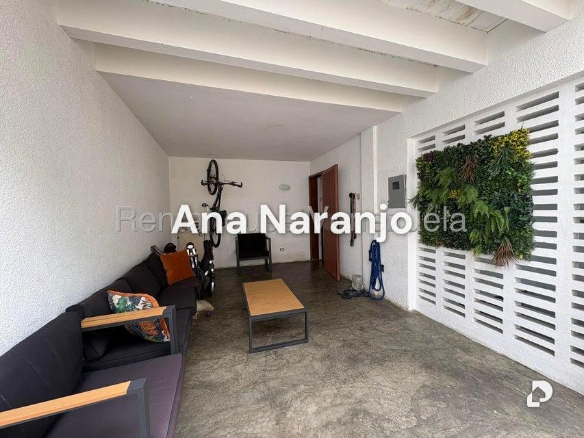 Casa en Lomas De La Trinidad, Caracas – 3