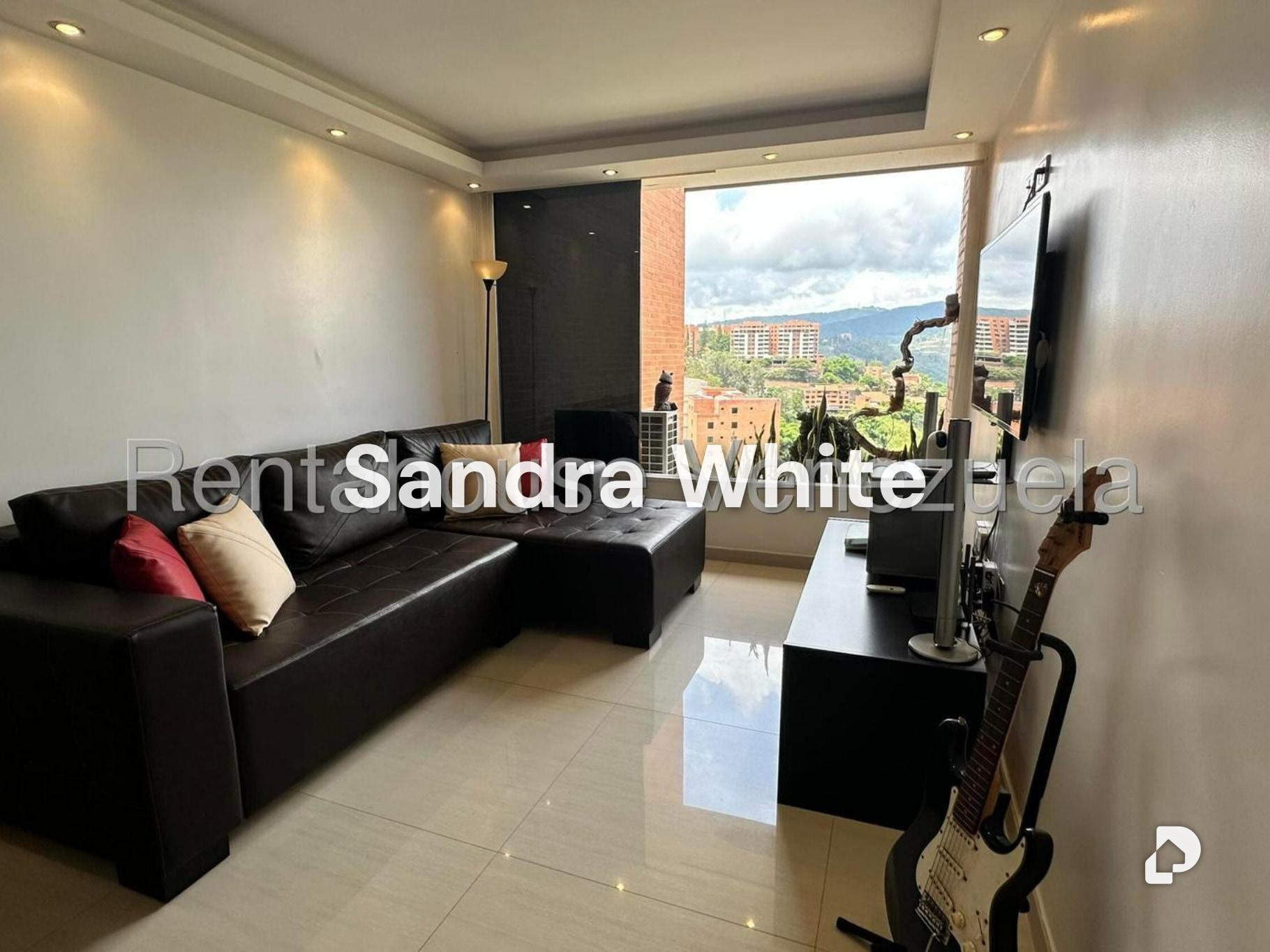 Apartamento en Colinas de La Tahona. 27-4401, Caracas – 3