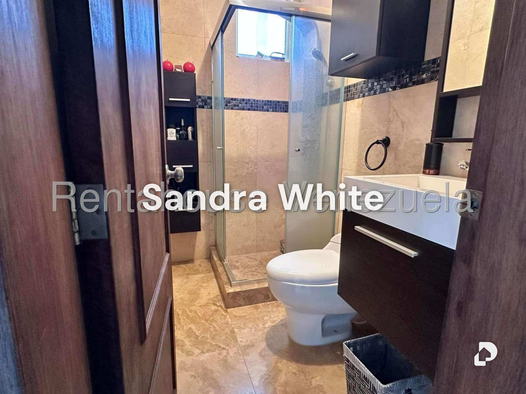 Apartamento en Colinas de La Tahona. 27-4401, Caracas – 11