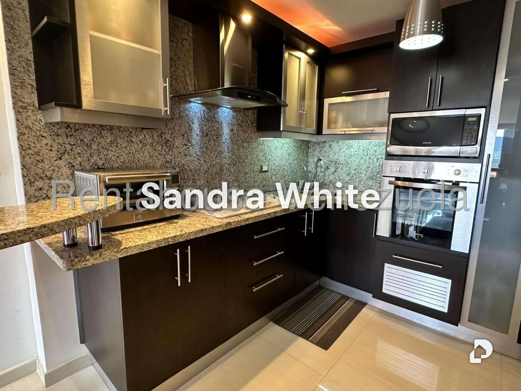Apartamento en Colinas de La Tahona. 27-4401, Caracas – 7