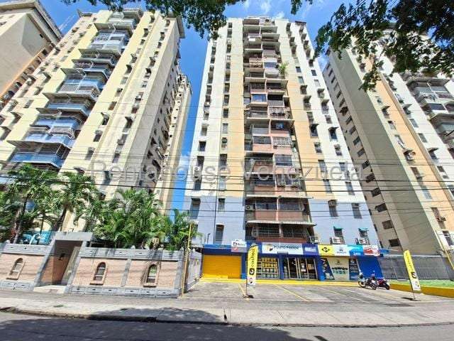 Apartment in Maracay - 1