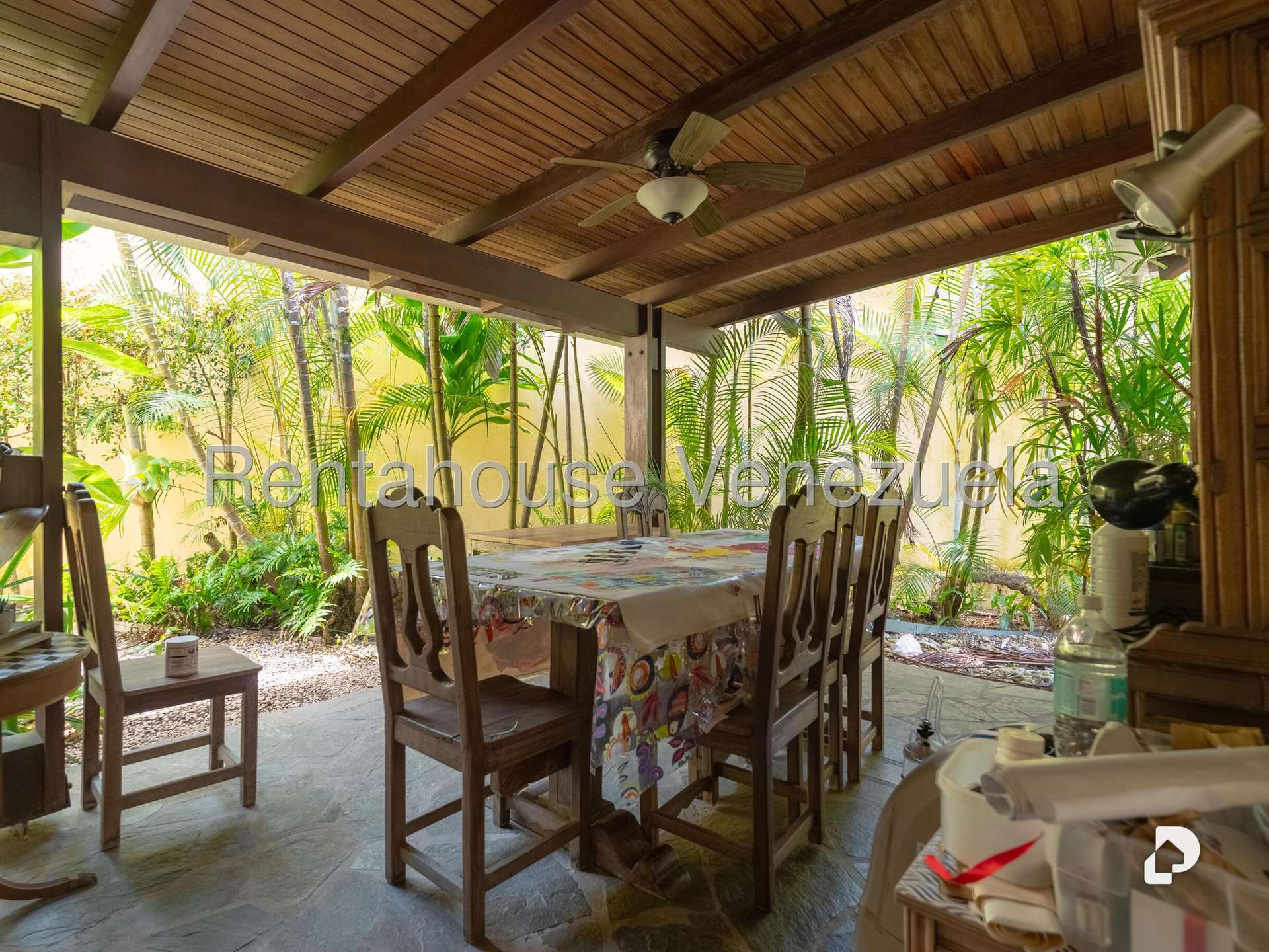 Casa en Los Geranios, Caracas – 17