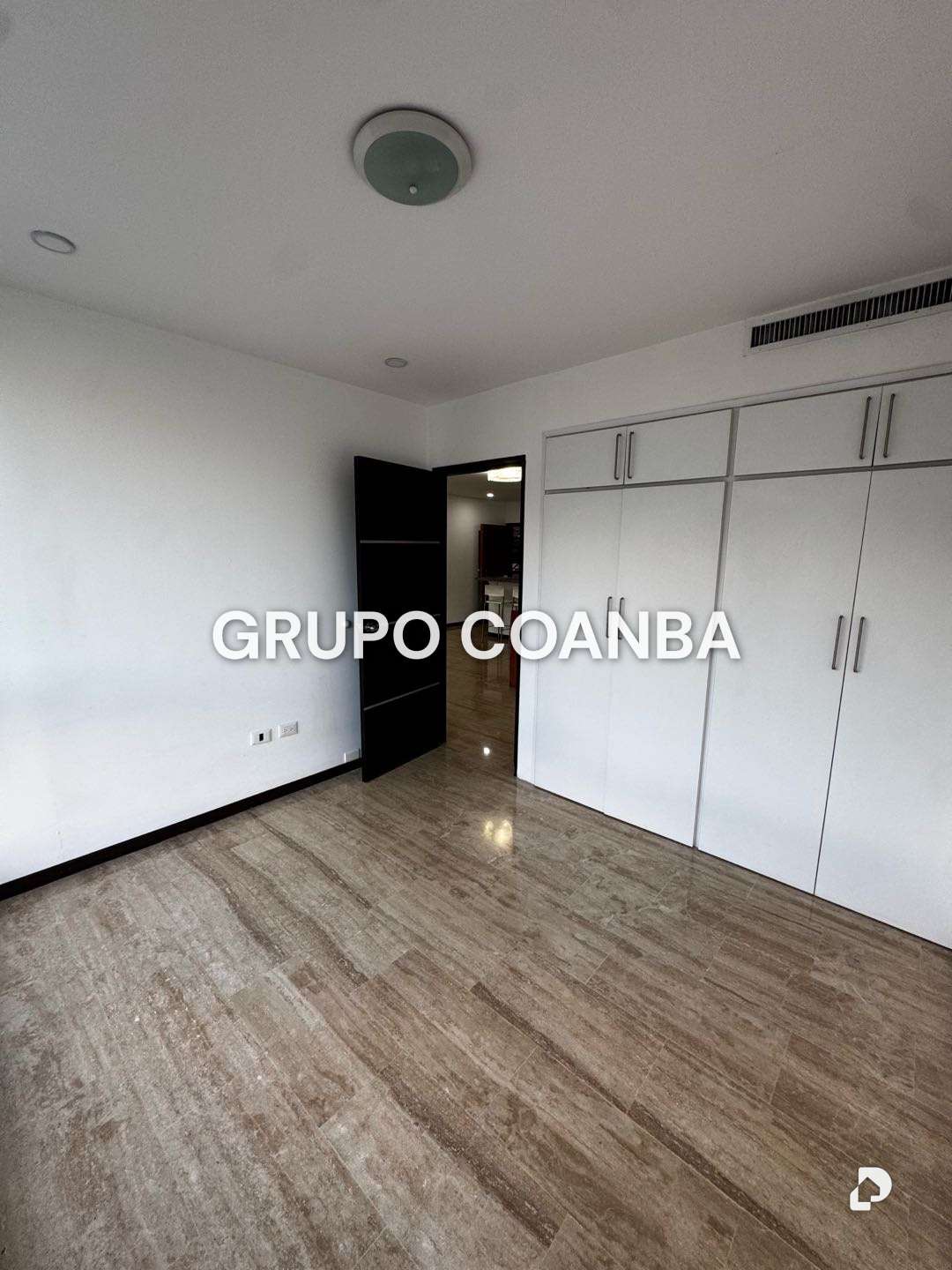 Apartamento en Lomas de Las Mercedes, Caracas – 12