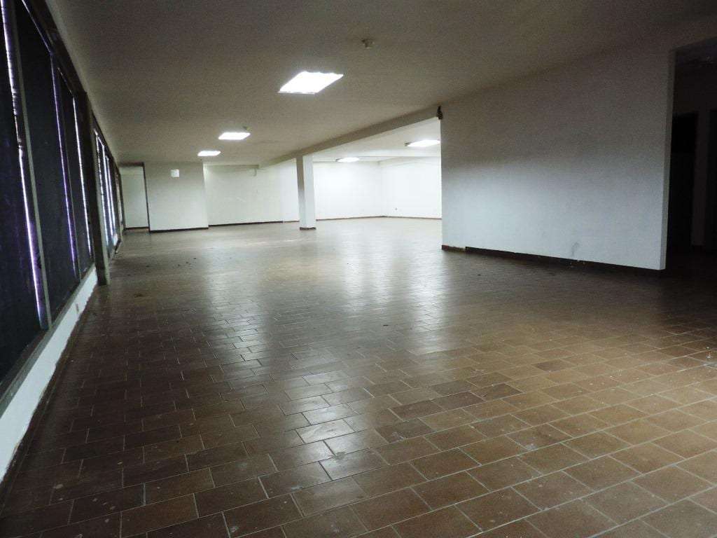 Edificio en La Urbina, Caracas