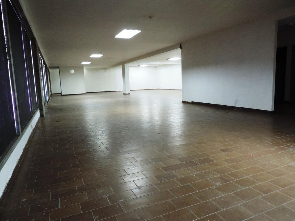 Edificio en La Urbina, Caracas