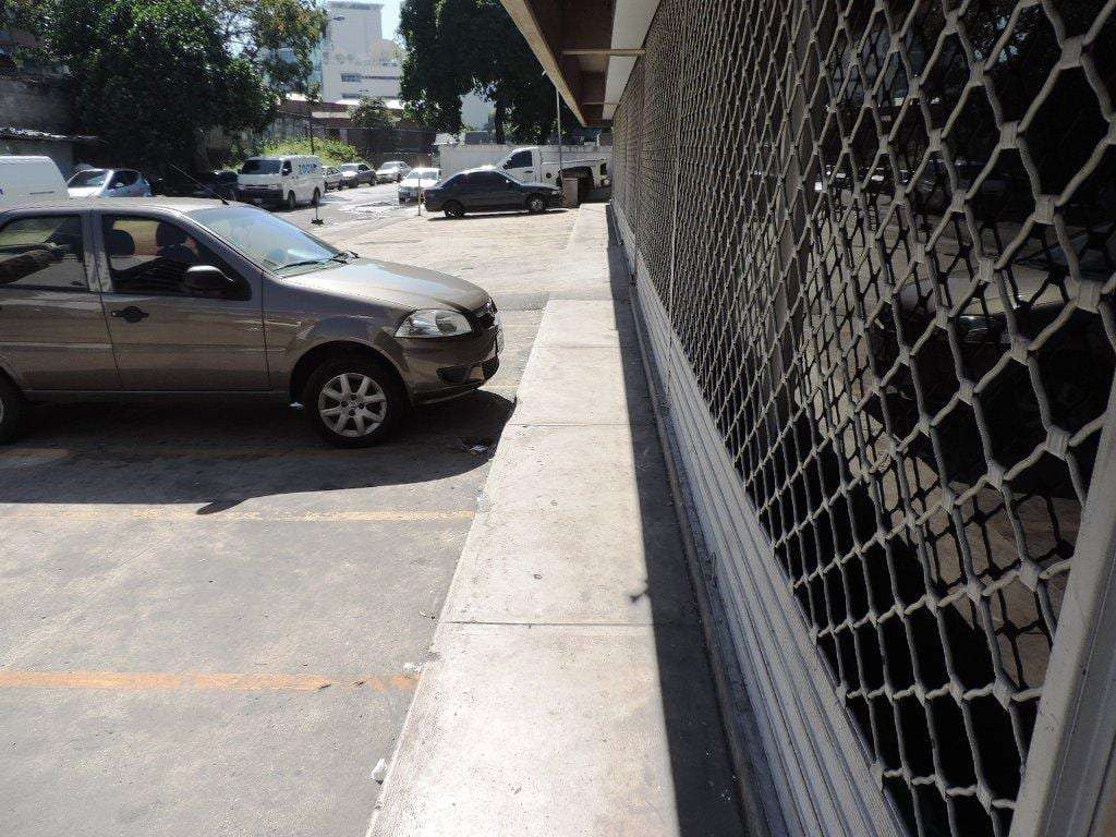 Edificio en La Urbina, Caracas