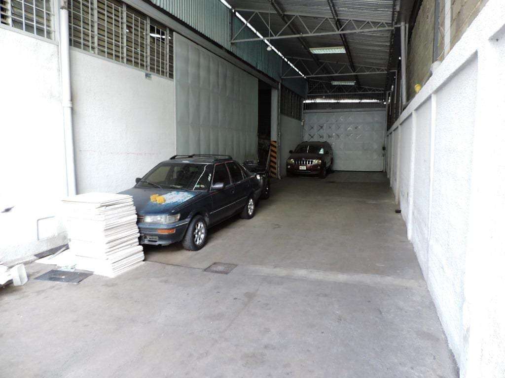 Edificio en La Urbina, Caracas