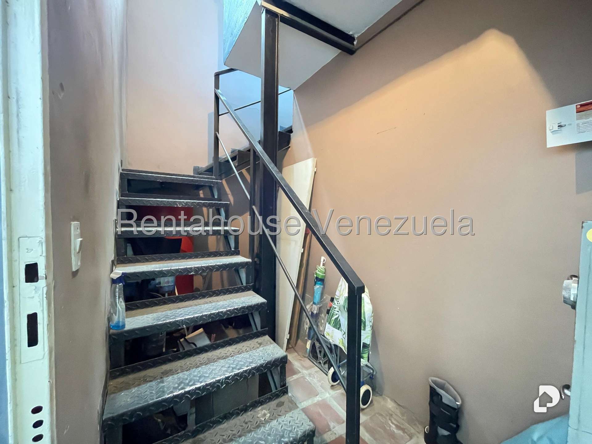 Galpón en Baruta, Caracas – 25