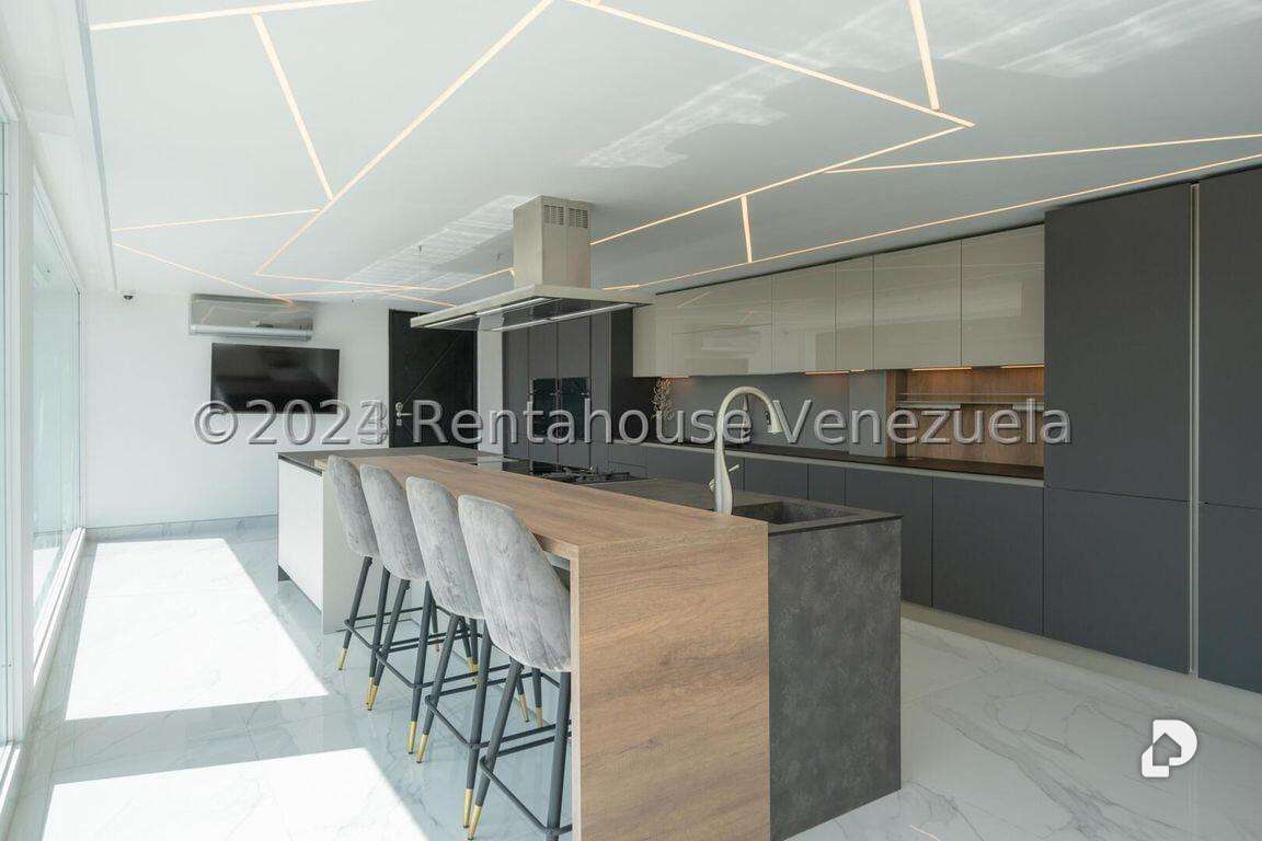 Casa en Los Naranjos (del Cafetal), Caracas – 13