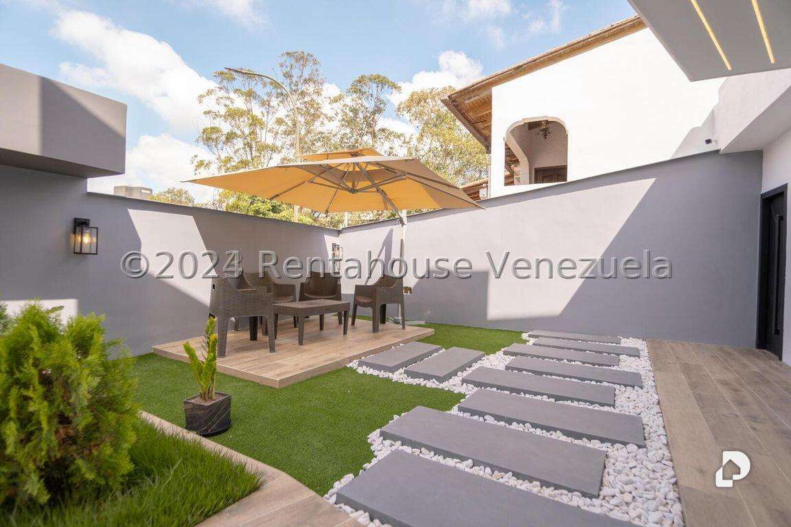 Casa en Los Naranjos (del Cafetal), Caracas – 72