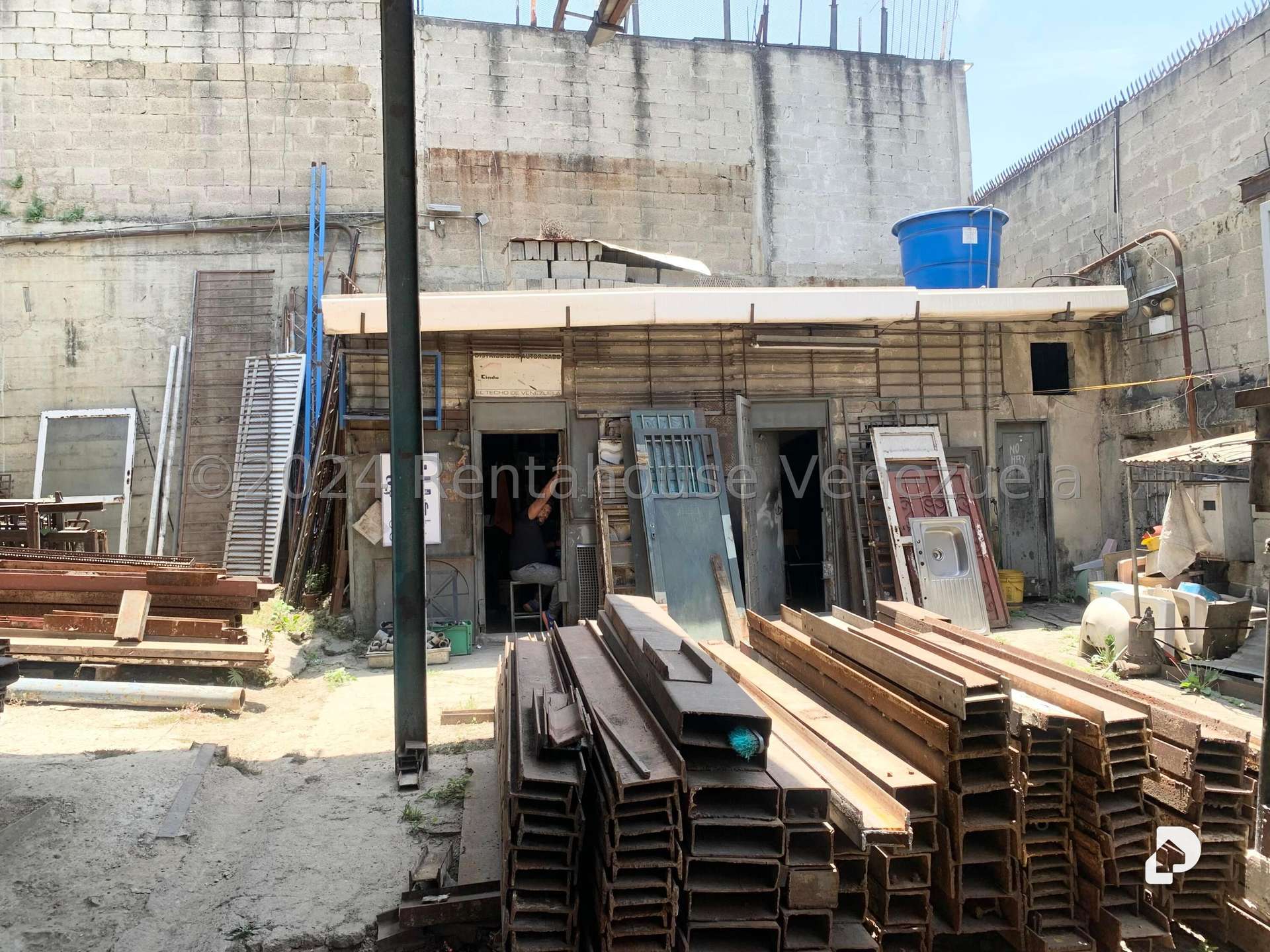 Local comercial en La Pastora, Caracas – 8