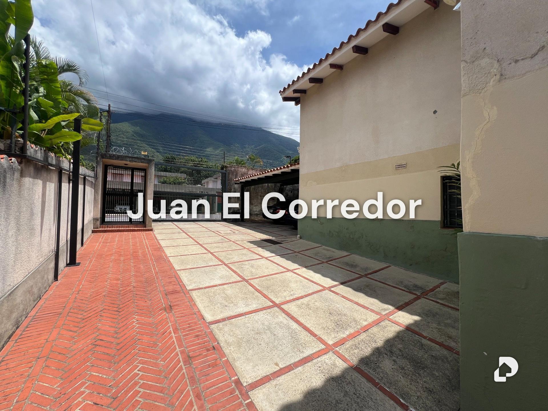 Casa en Los Palos Grandes, Caracas – 2