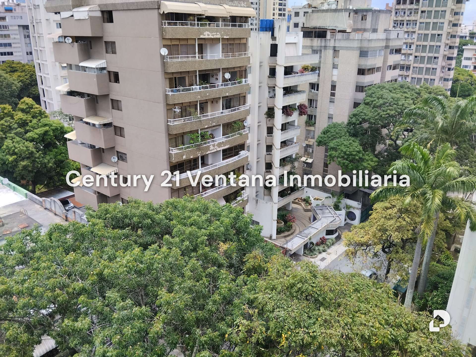 Apartamento en La Florida, Caracas – 23