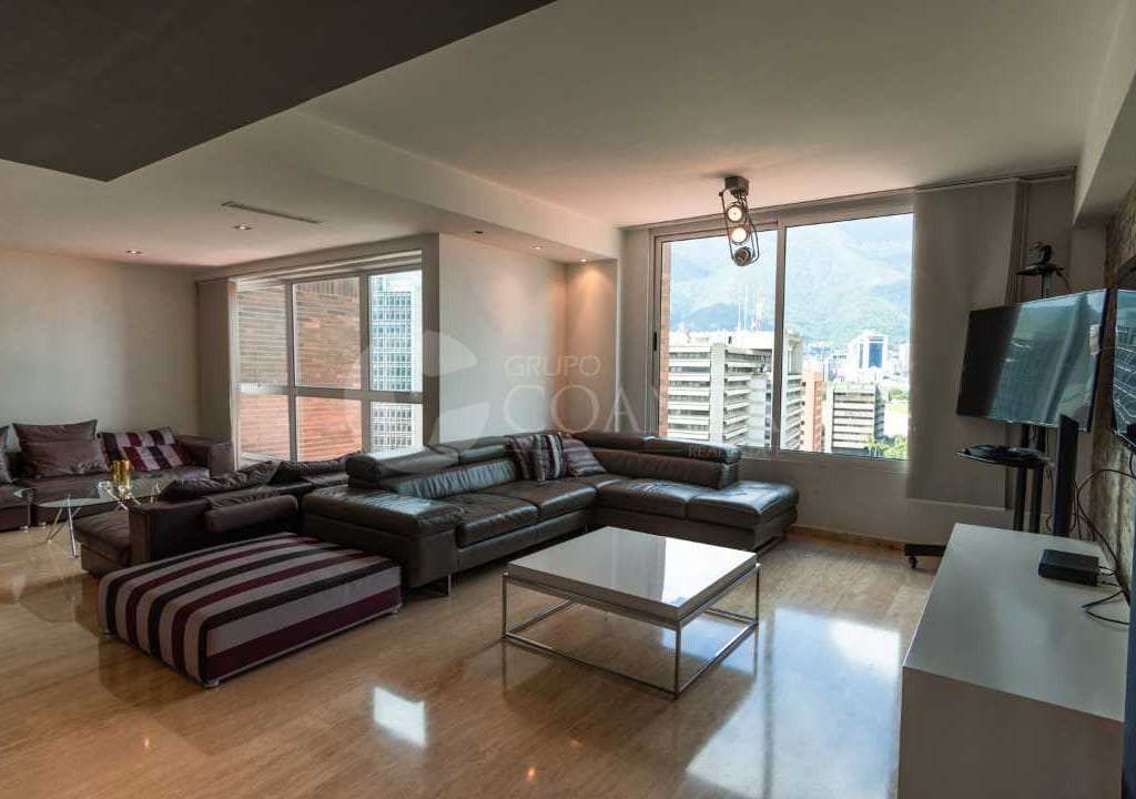 Apartment in Lomas de Las Mercedes, Caracas - 1
