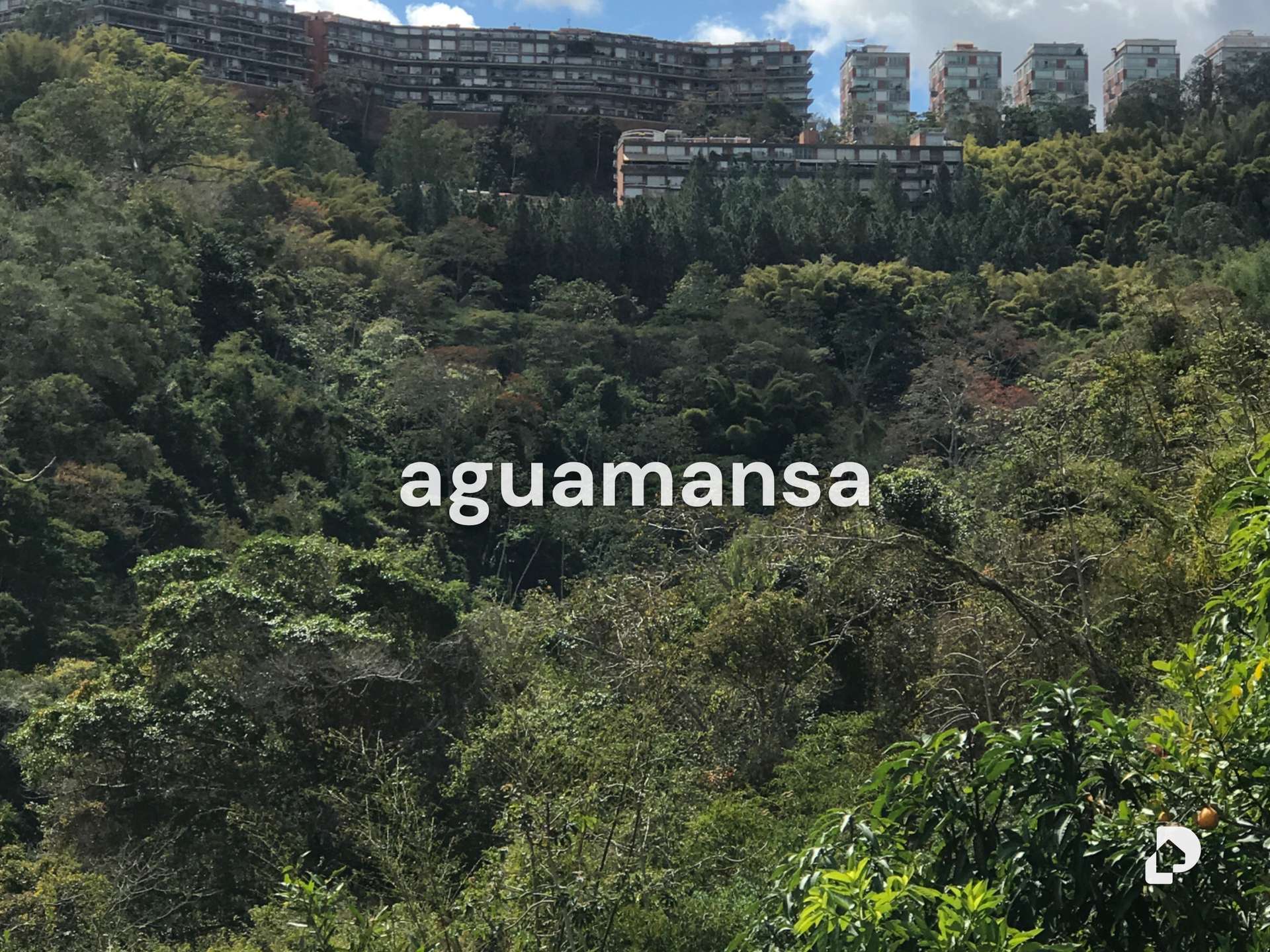 Casa en El Hatillo, Caracas – 29