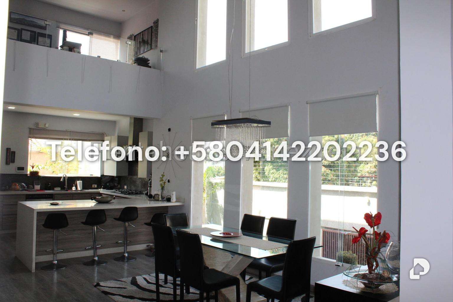 Casa en Altamira, Caracas – 13