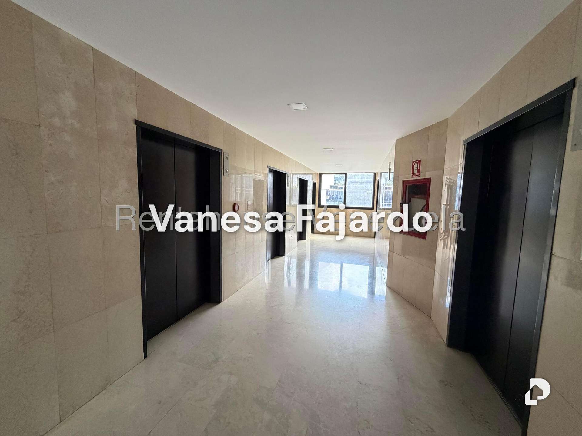 Oficina en El Rosal, Caracas – 24
