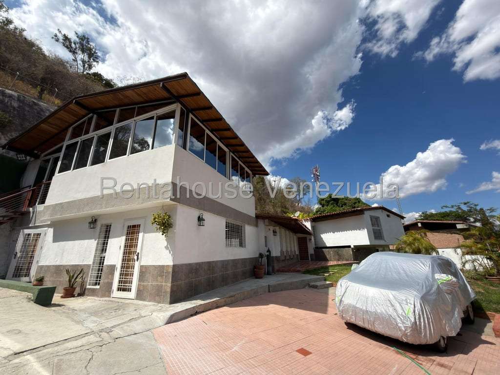 House in Prados del Este, Caracas - 1