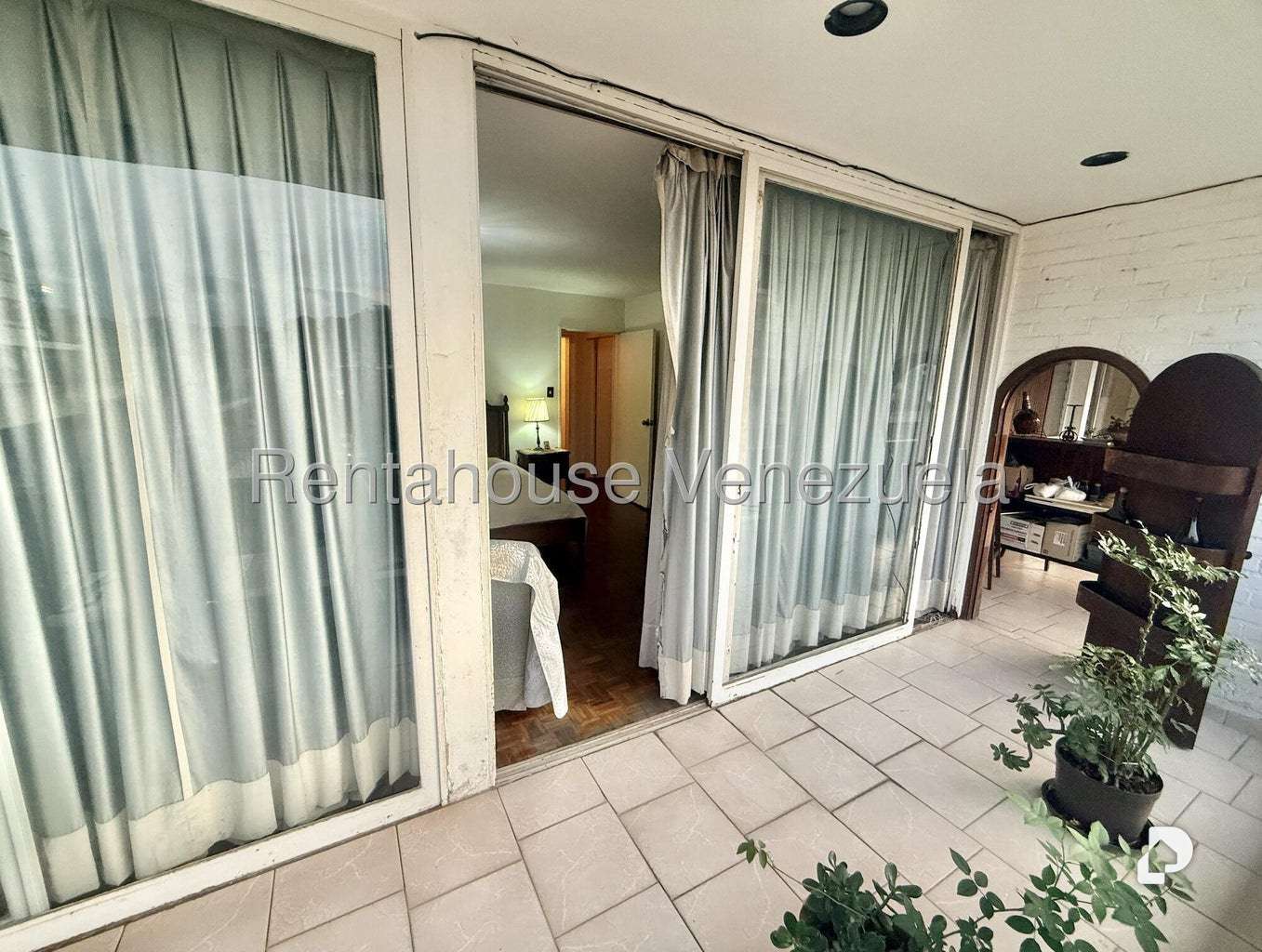Apartamento en Prados del Este, Caracas – 40