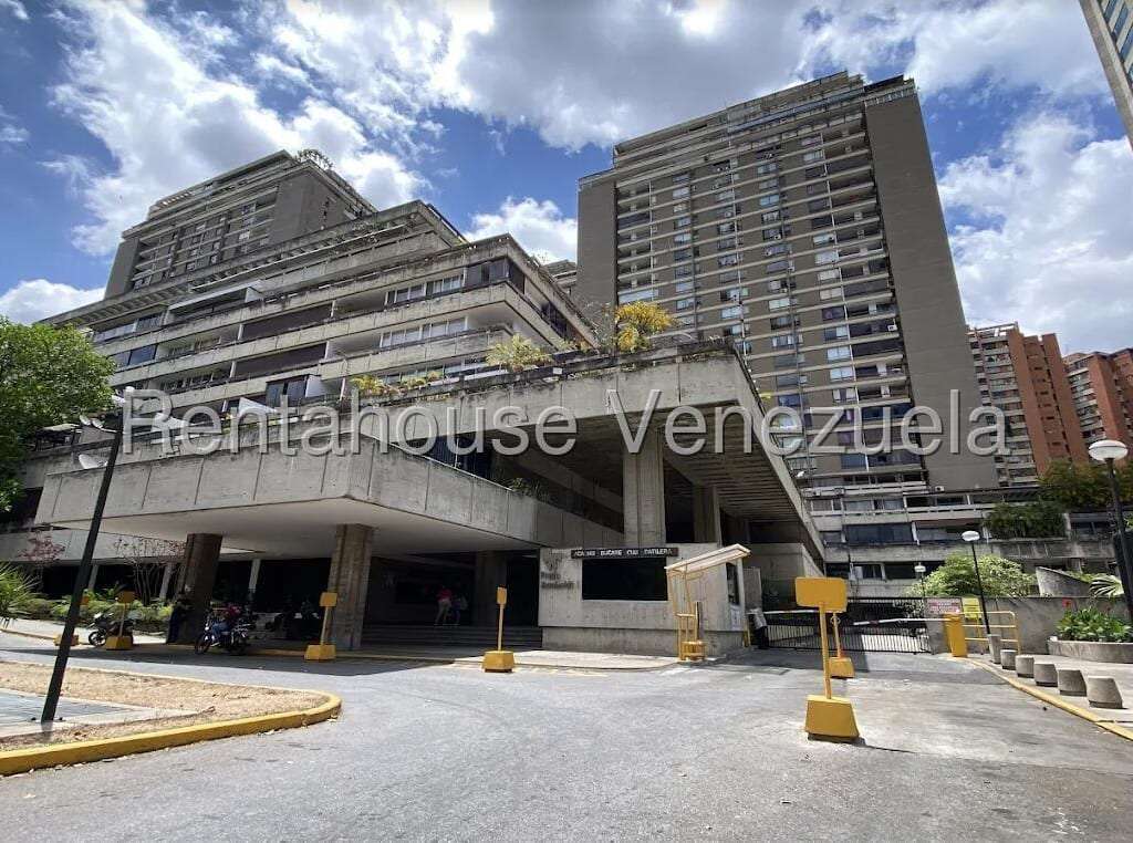 Apartment in Prados del Este, Caracas - 1