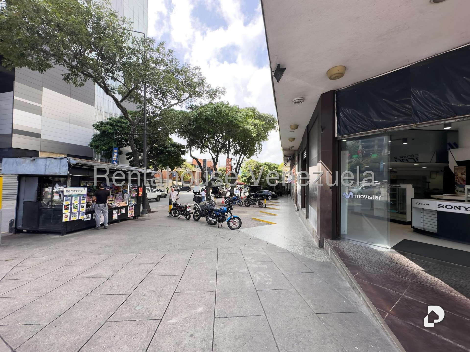 Local comercial en Chacao, Caracas – 27