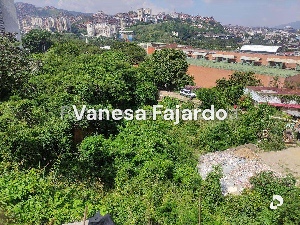 Terreno en Santa Mónica, Caracas – 8