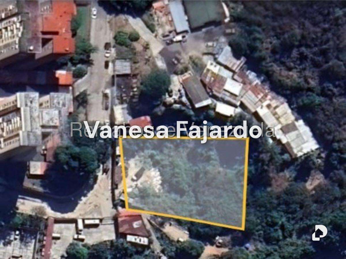 Terreno en Santa Mónica, Caracas – 14