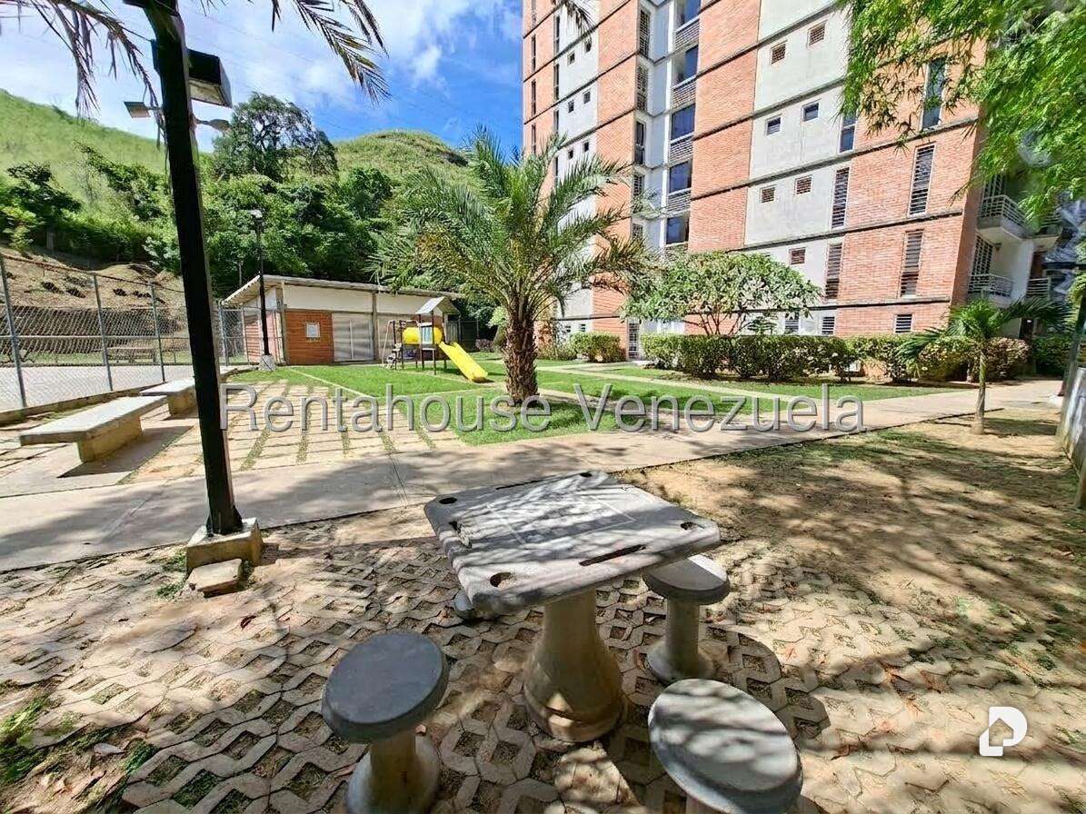 Apartamento en Hacienda El Encantado, Caracas – 18