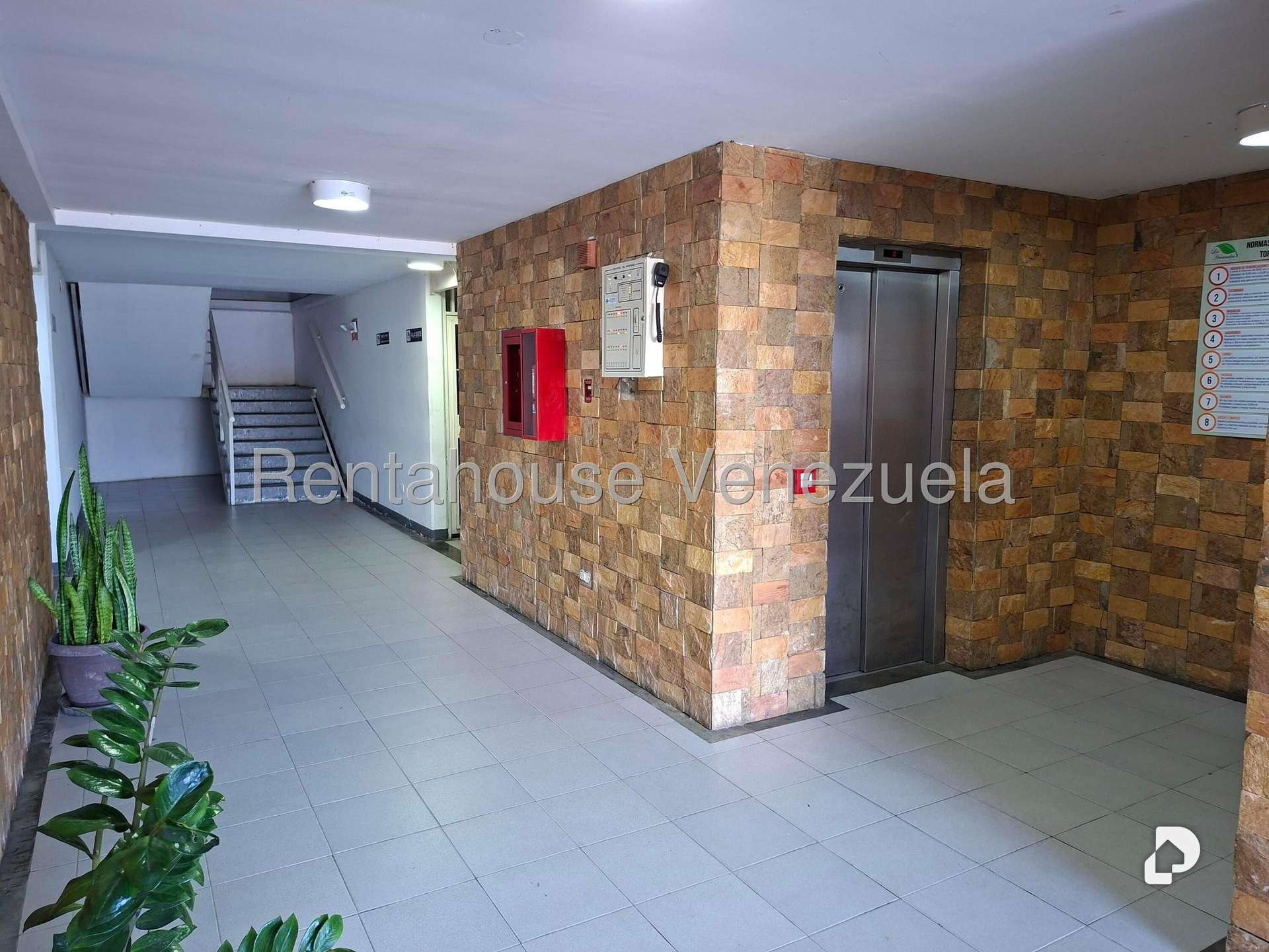Apartamento en Hacienda El Encantado, Caracas – 16