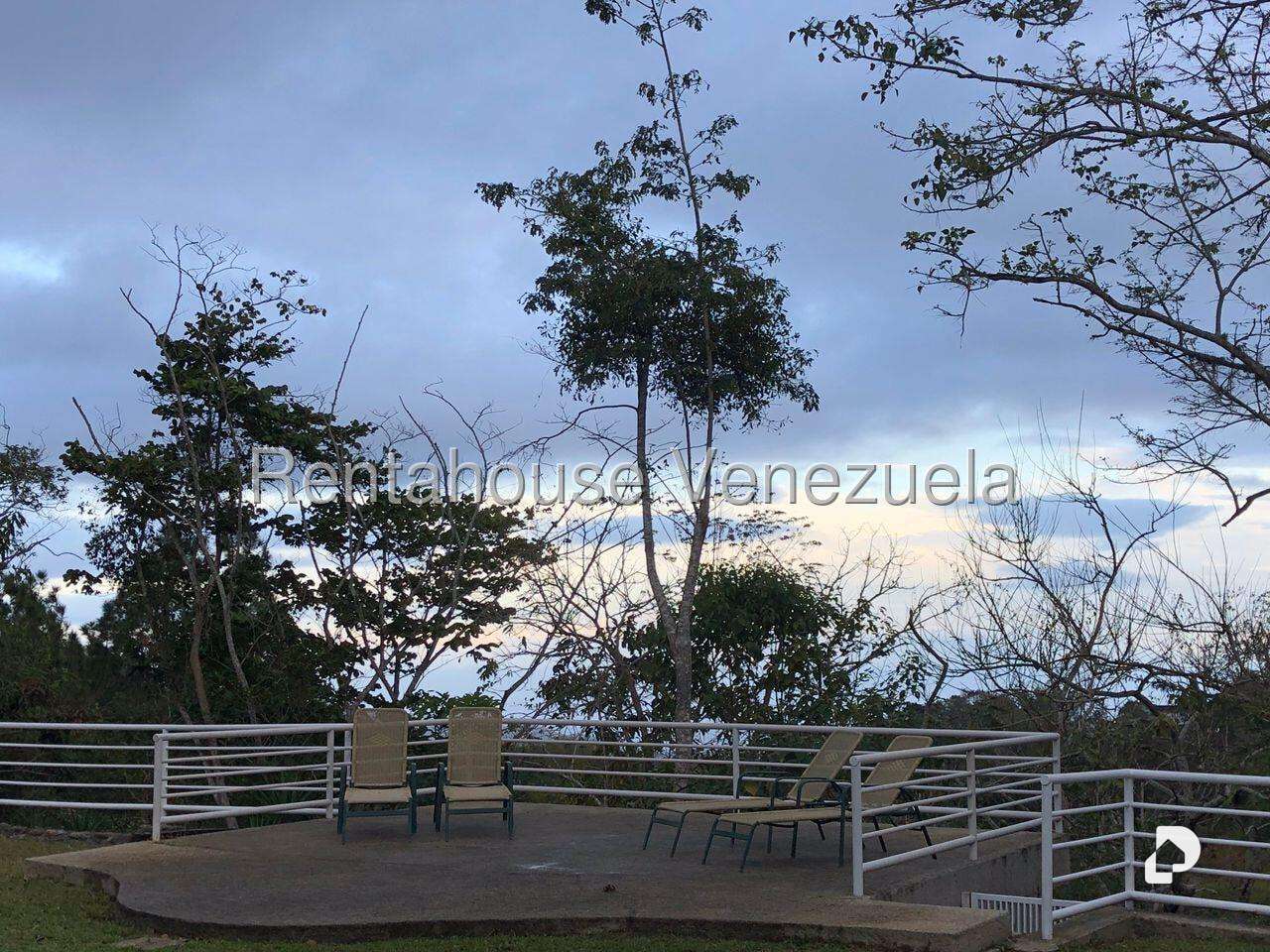 Casa en Los Anaucos, Caracas – 9