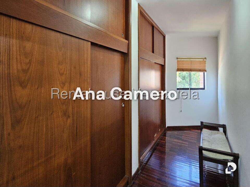Casa en Prados del Este, Caracas – 29