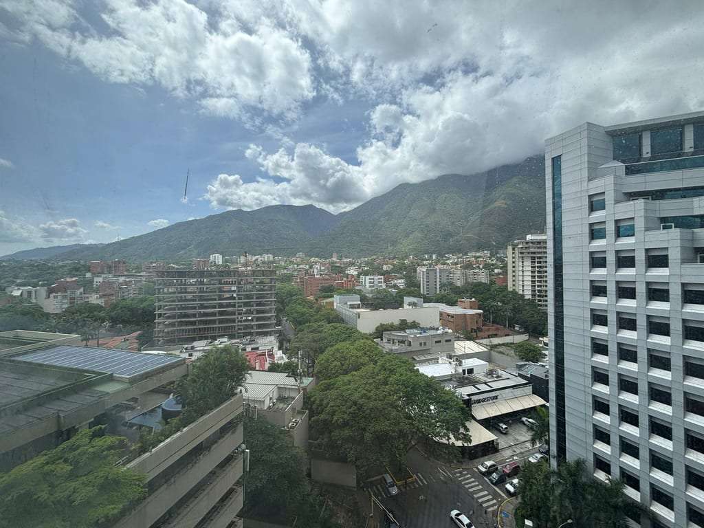 Oficina en La Castellana, Caracas - 1
