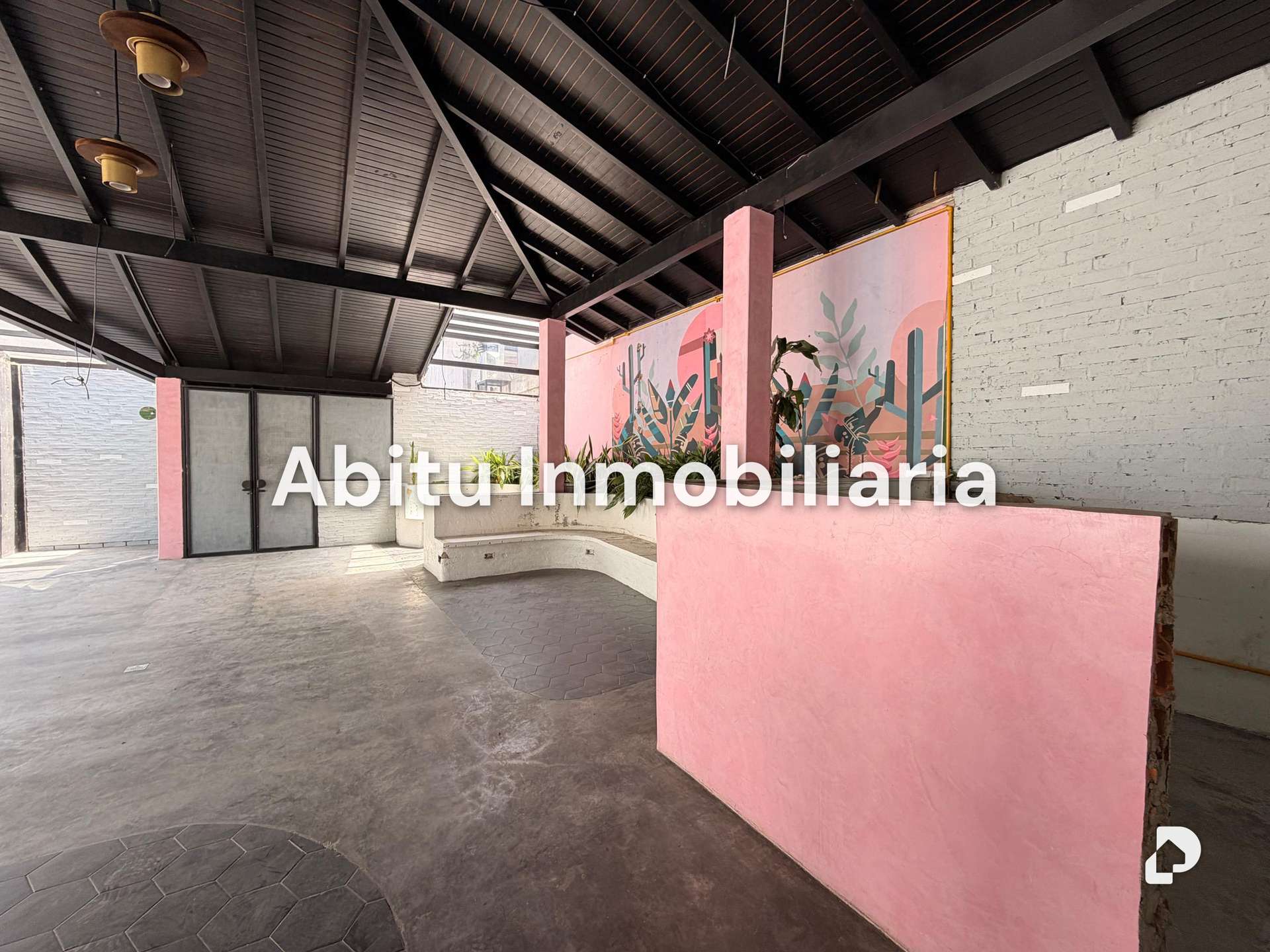 Local comercial en La Castellana, Caracas – 5