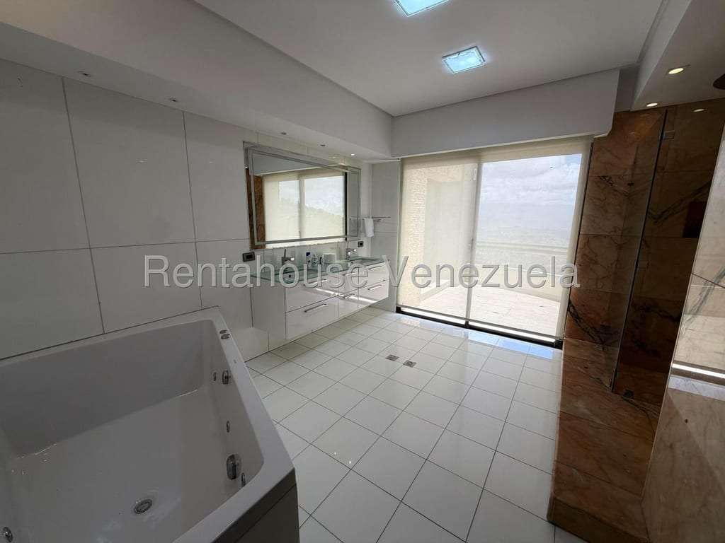 Apartamento en Los Naranjos (del Cafetal), Caracas