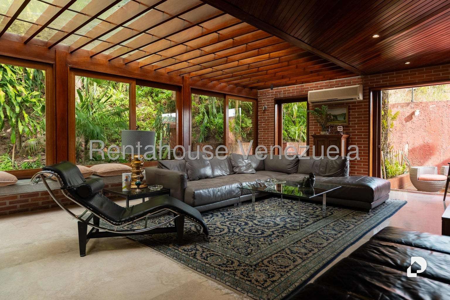 House in Alto Hatillo, Caracas – 36