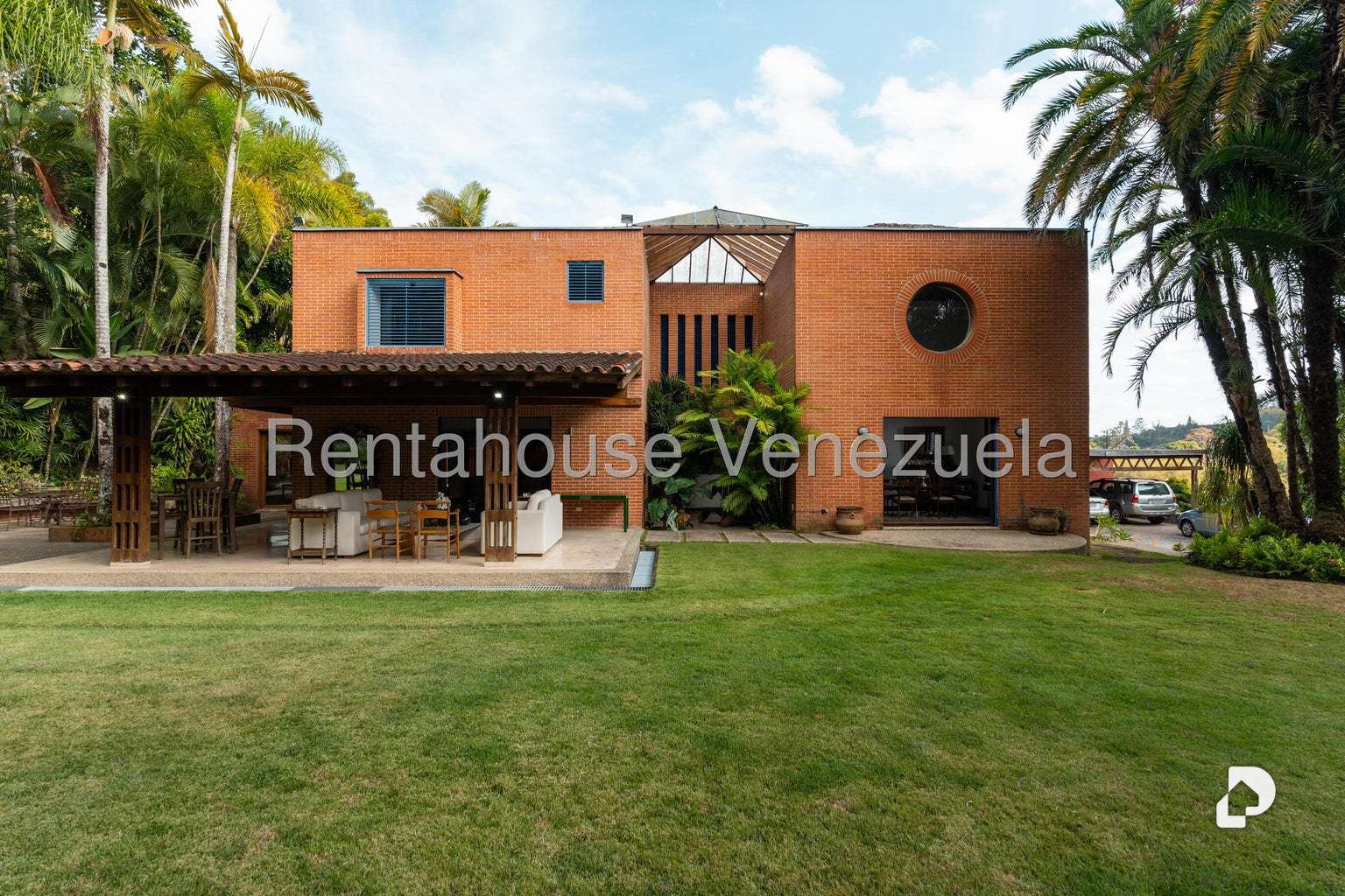 House in Alto Hatillo, Caracas – 32
