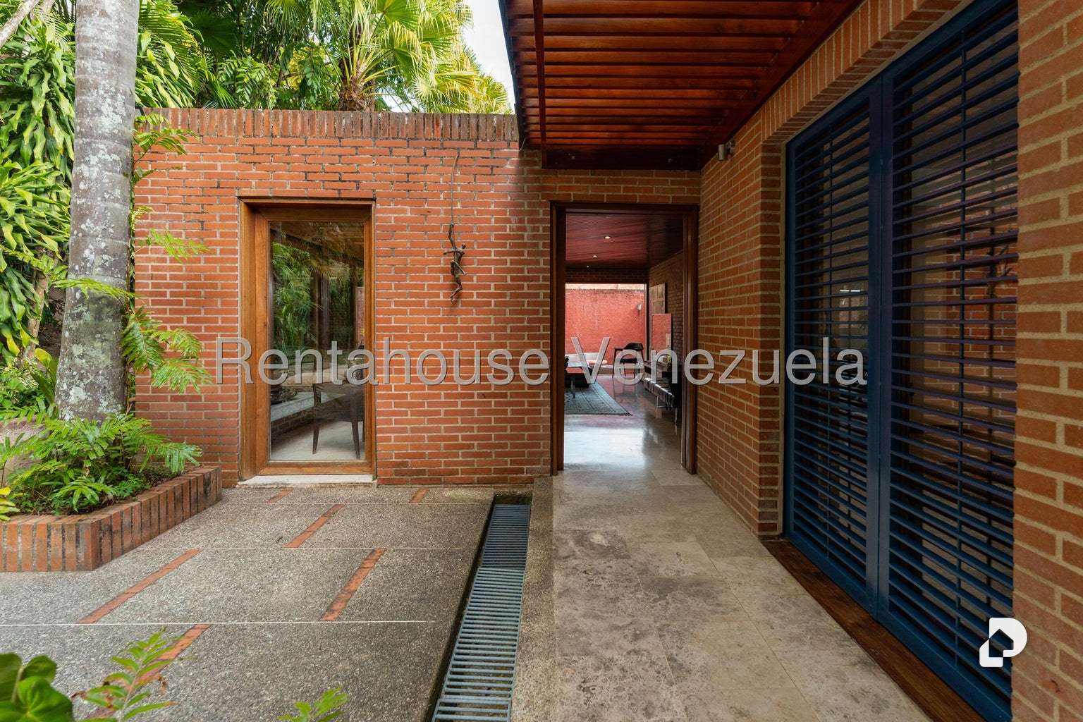 House in Alto Hatillo, Caracas – 35